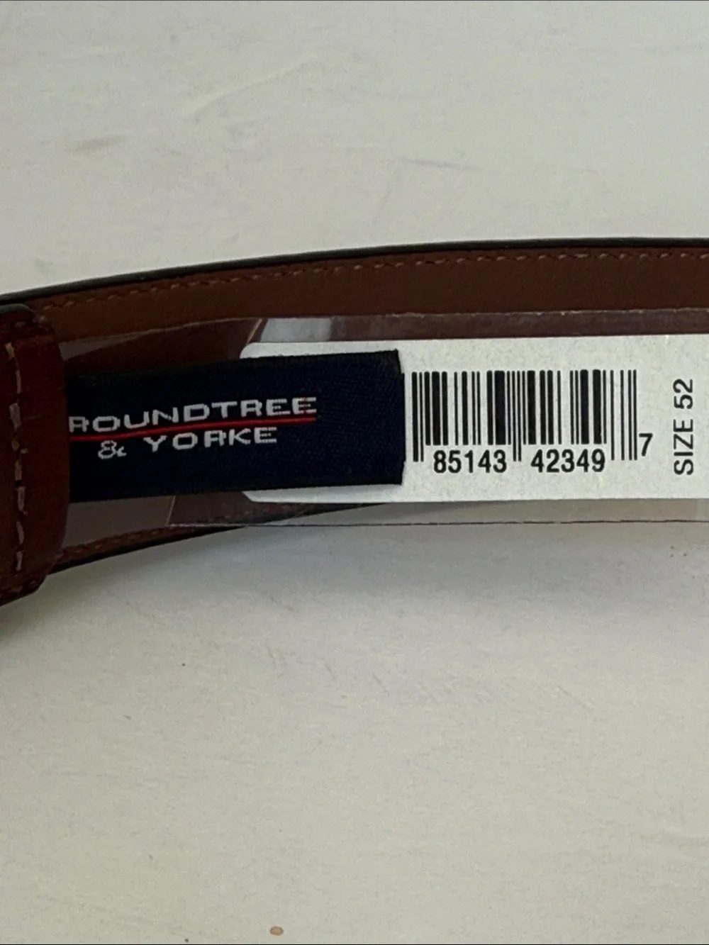 Roundtree & Yorke Mahogany Brown Leather Men's Belt with Gold Buckle size 52